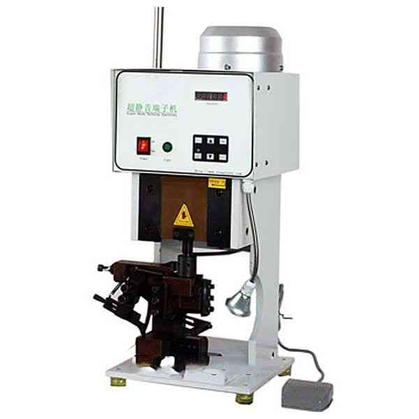 Sådan betjenes Terminal Crimping Machine