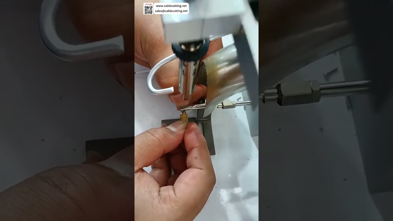 Medicinsk halvautomatisk loddemaskine leverer perfekte fulde loddesamlinger hver gang