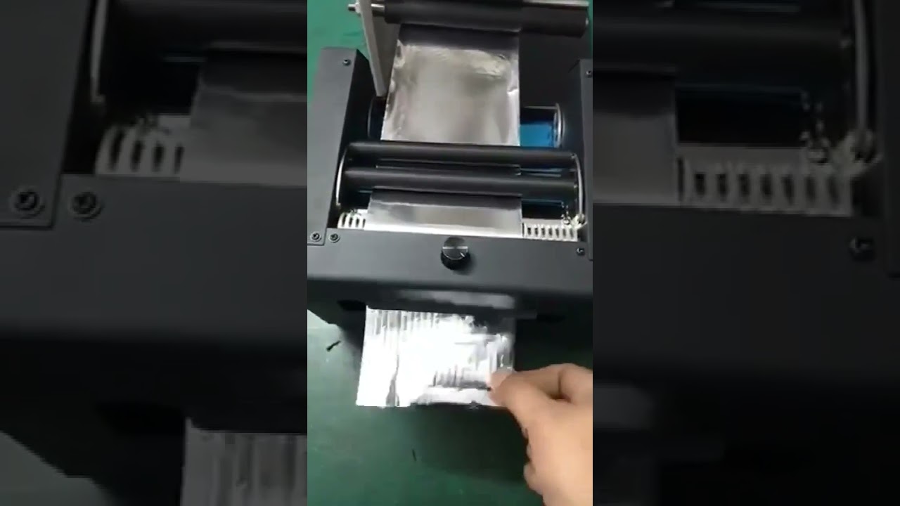 Automatisk tapemaskine ZCUT-8 til bred beskyttelsesfilm (8-80 mm) - PET/PE film skæring