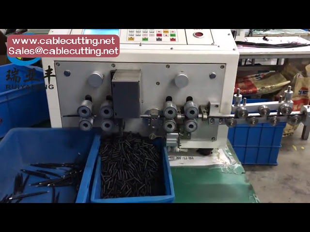 Effektiv trådskærings- og afisoleringsmaskine til industriel automatisering